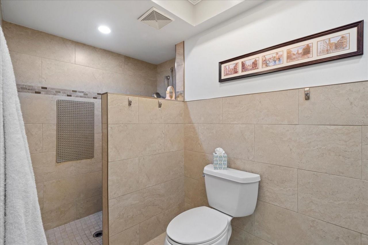 3953 Glen Oaks Manor Drive, Sarasota, FL 34232 Photo