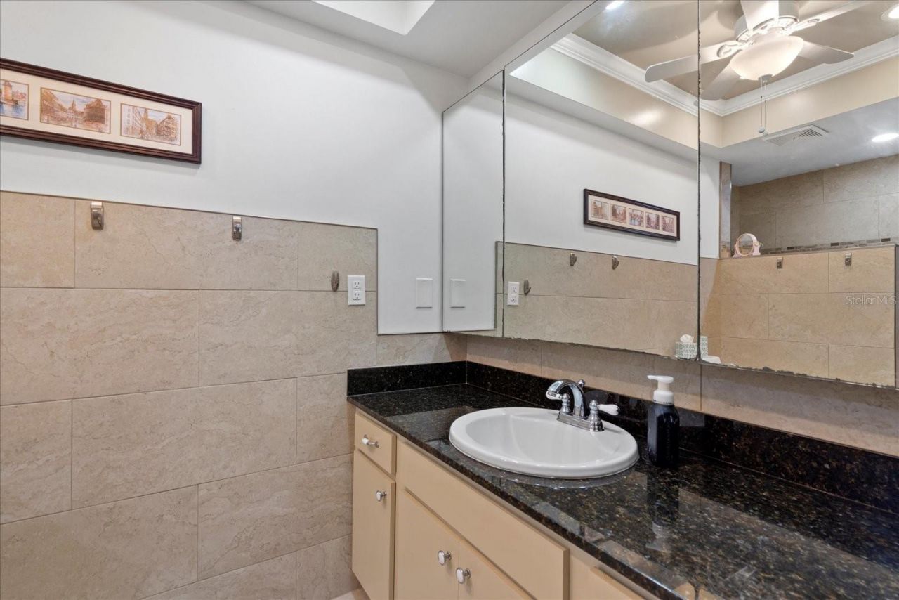 3953 Glen Oaks Manor Drive, Sarasota, FL 34232 Photo