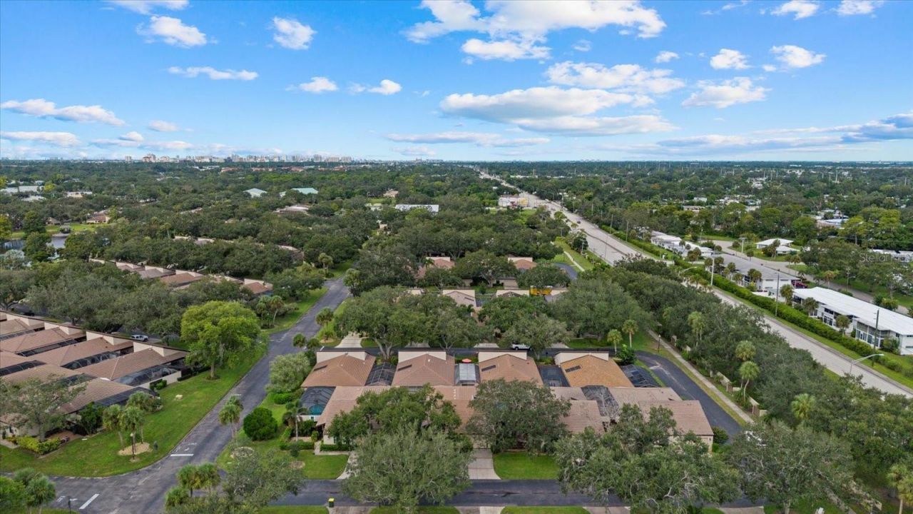 3953 Glen Oaks Manor Drive, Sarasota, FL 34232 Photo