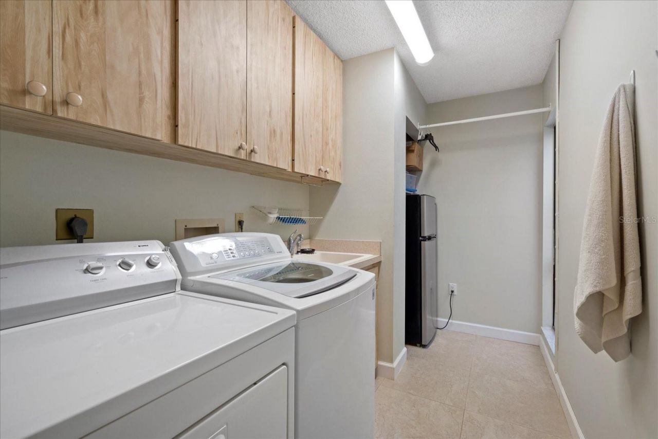 3953 Glen Oaks Manor Drive, Sarasota, FL 34232 Photo