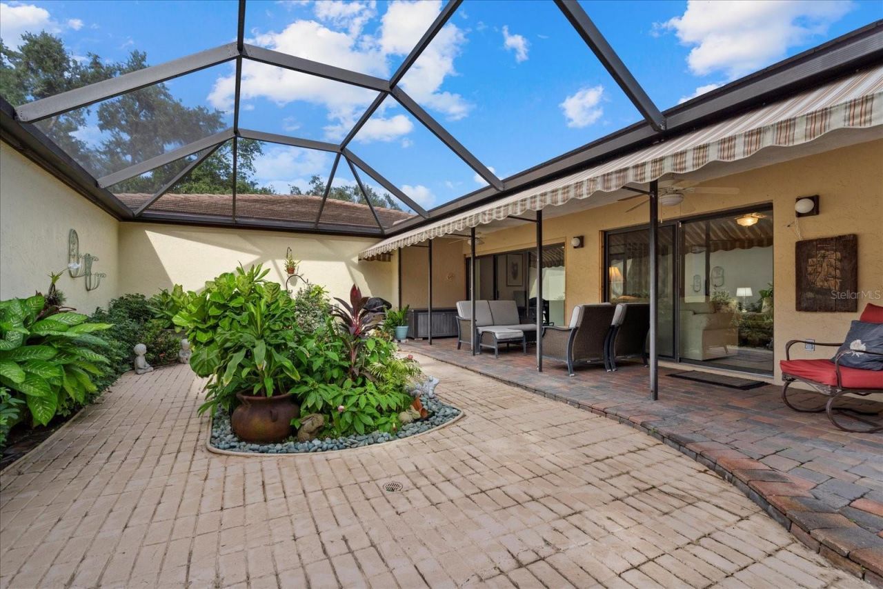 3953 Glen Oaks Manor Drive, Sarasota, FL 34232 Photo