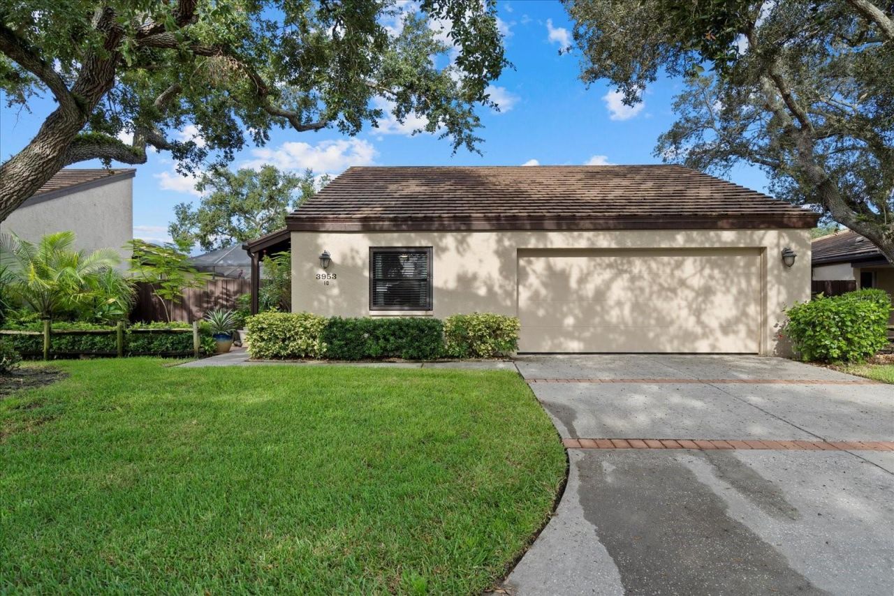 3953 Glen Oaks Manor Drive, Sarasota, FL 34232 Photo