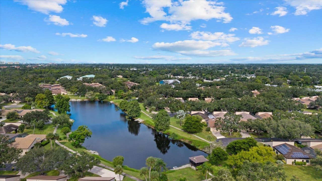 3953 Glen Oaks Manor Drive, Sarasota, FL 34232 Photo