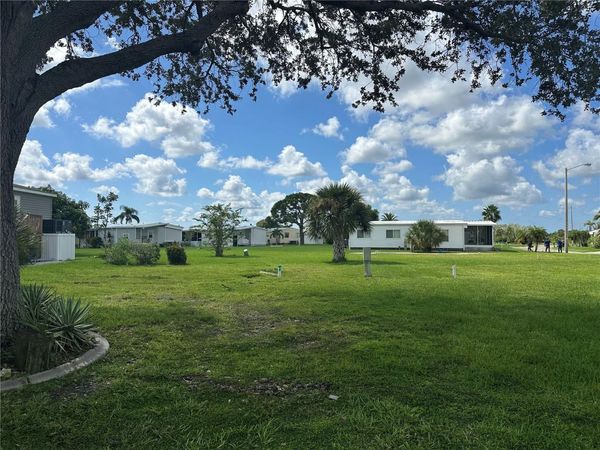 709 FAIRMOUNT DRIVE, NORTH PORT, FL 34287