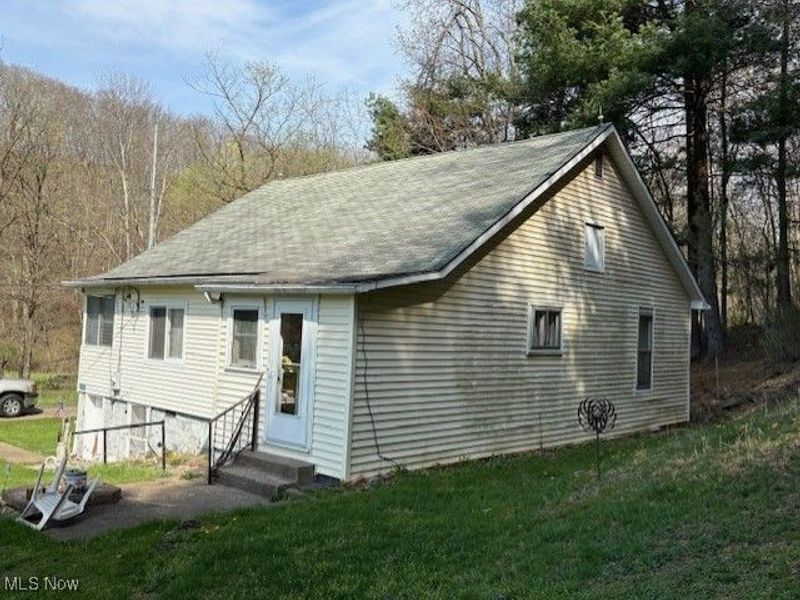 71 Twp Rd 1075, Bergholz, OH 43908 Photo 3