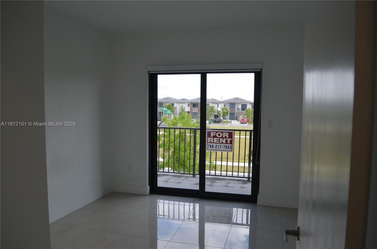 1155 NW 2nd Ter, Florida City, FL 33034 Photo