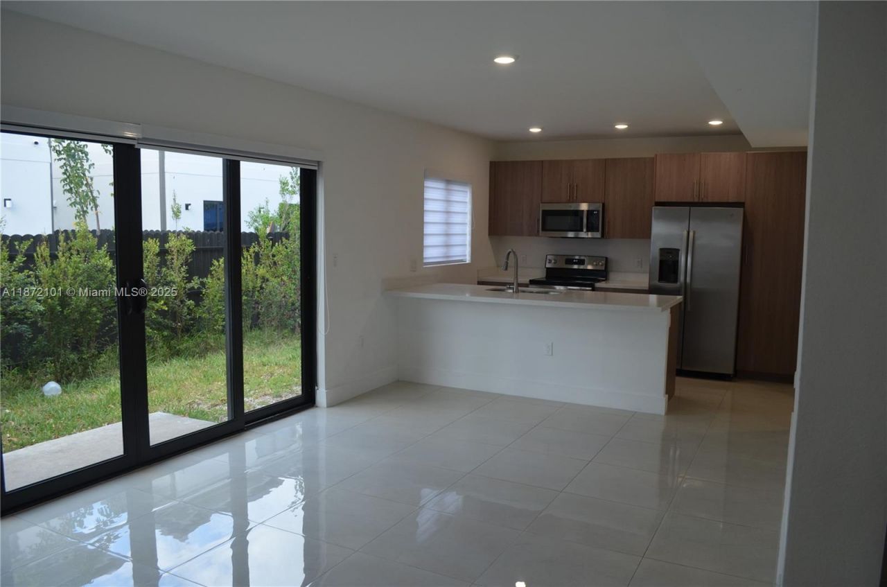 1155 NW 2nd Ter, Florida City, FL 33034 Photo