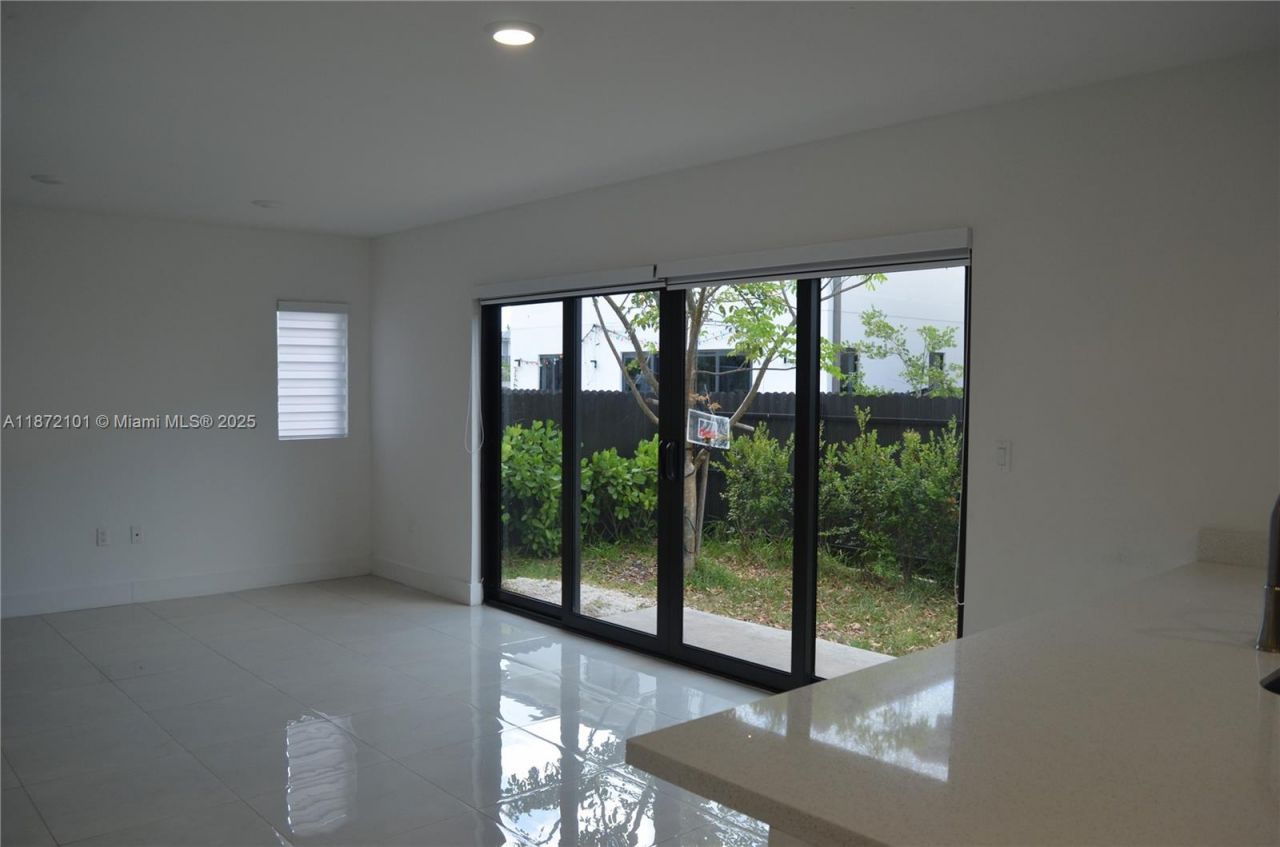 1155 NW 2nd Ter, Florida City, FL 33034 Photo