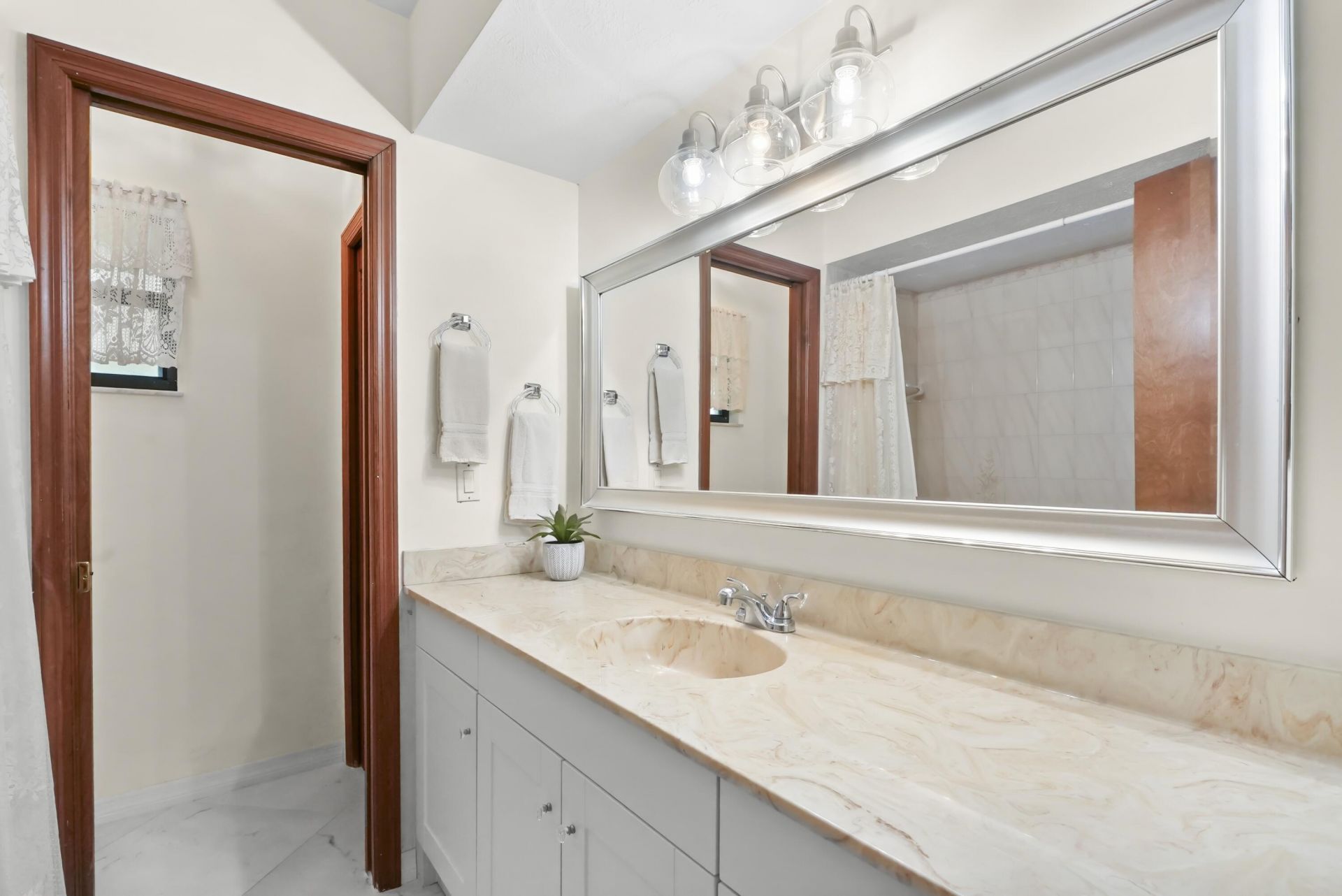 472 SE Majestic Terrace, Port Saint Lucie, FL 34983 Photo