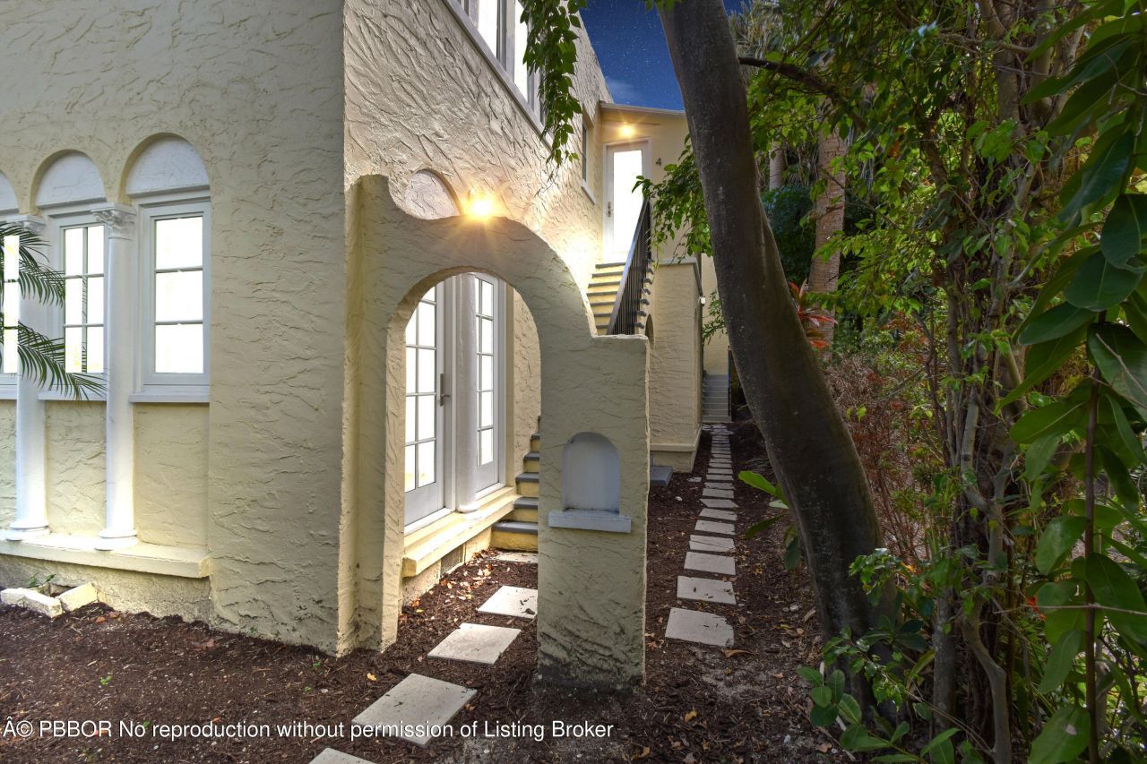 212 Oleander Avenue, Palm Beach, FL 33480 Photo