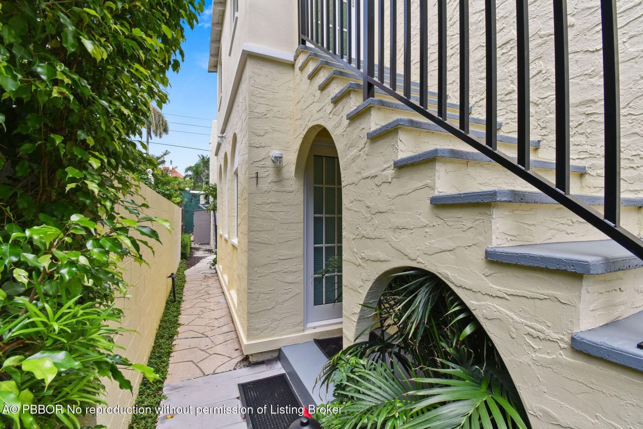 212 Oleander Avenue, Palm Beach, FL 33480 Photo