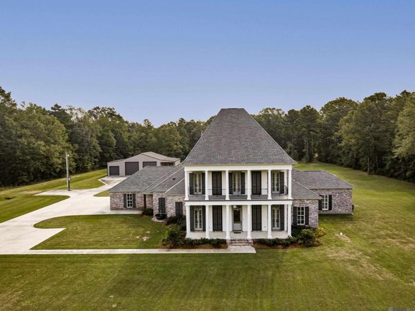 16520 Hubbs Rd, Central, LA 70770