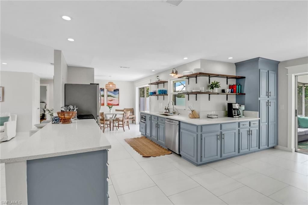 2680 Longboat Dr, Naples, FL 34104 Photo