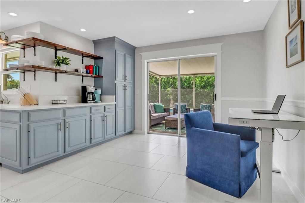 2680 Longboat Dr, Naples, FL 34104 Photo