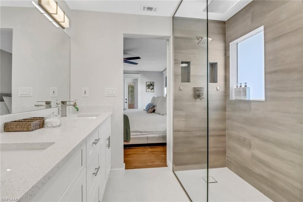 2680 Longboat Dr, Naples, FL 34104 Photo