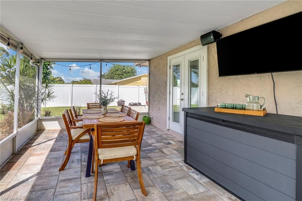 2680 Longboat Dr, Naples, FL 34104 Photo