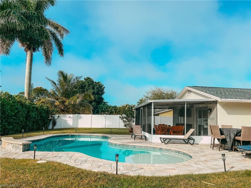 2680 Longboat Dr, Naples, FL 34104 Photo