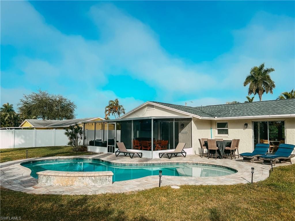 2680 Longboat Dr, Naples, FL 34104 Photo