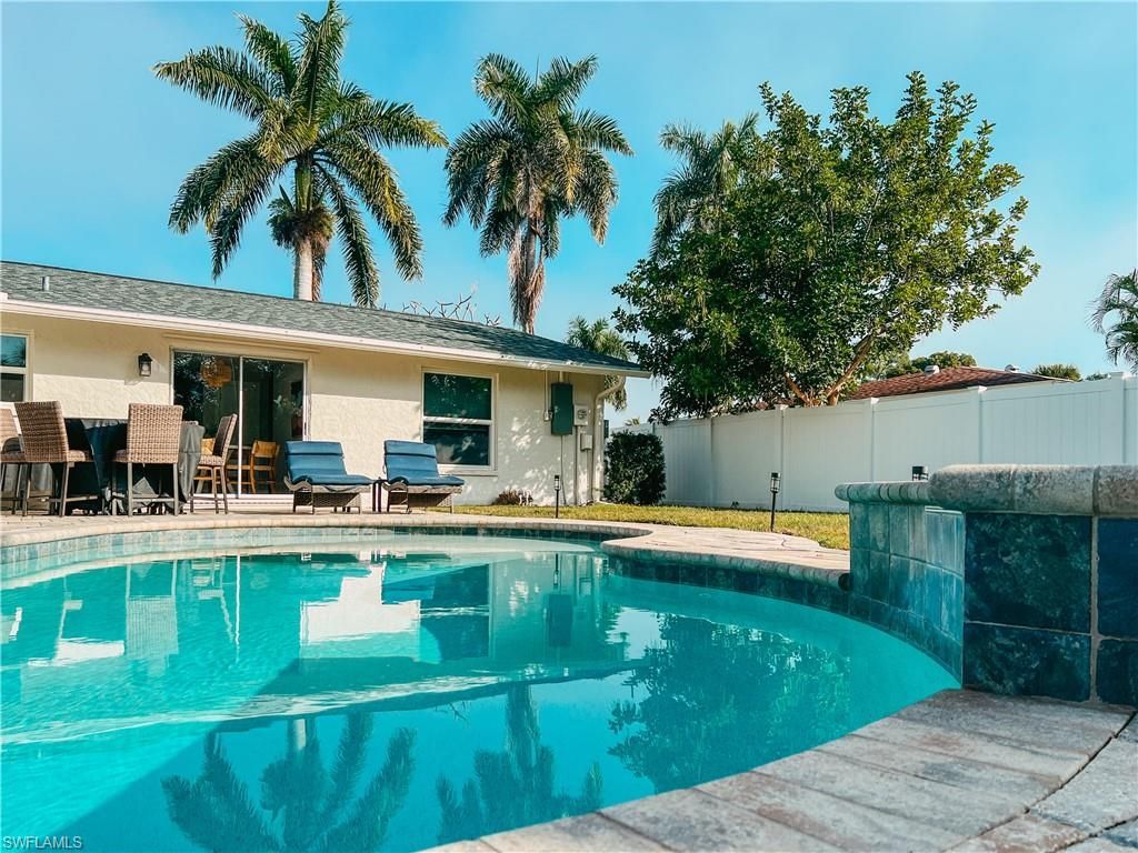 2680 Longboat Dr, Naples, FL 34104 Photo