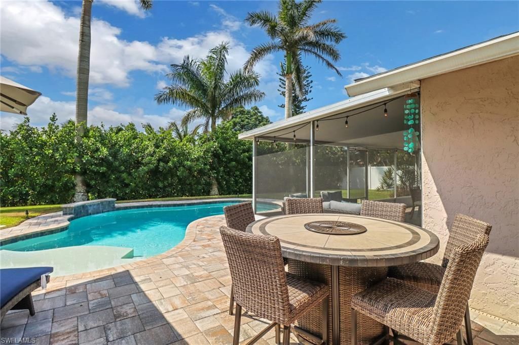 2680 Longboat Dr, Naples, FL 34104 Photo