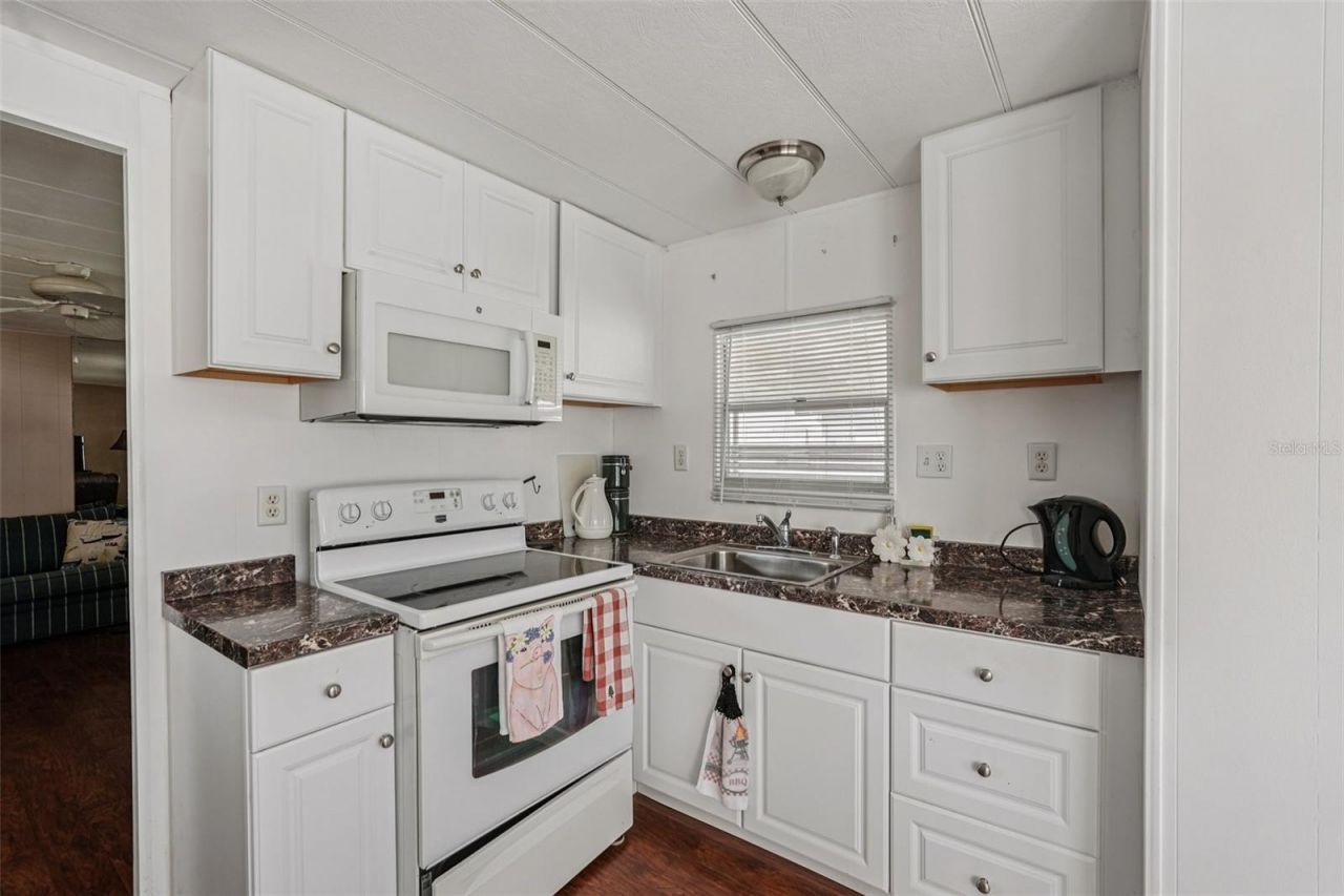 3318 Overcup Oak Terrace, Sarasota, FL 34237 Photo