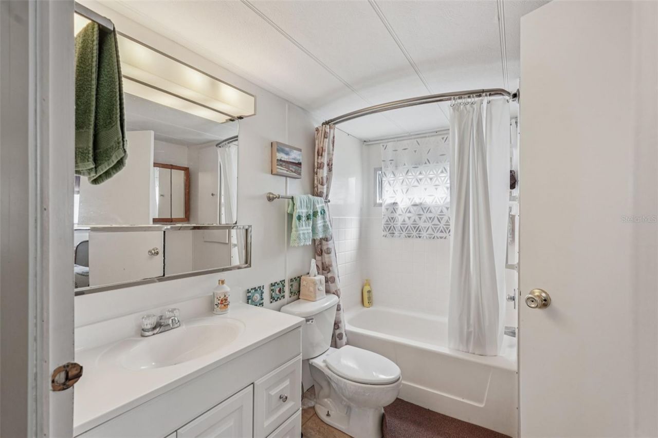 3318 Overcup Oak Terrace, Sarasota, FL 34237 Photo