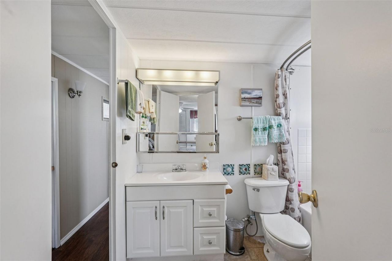 3318 Overcup Oak Terrace, Sarasota, FL 34237 Photo