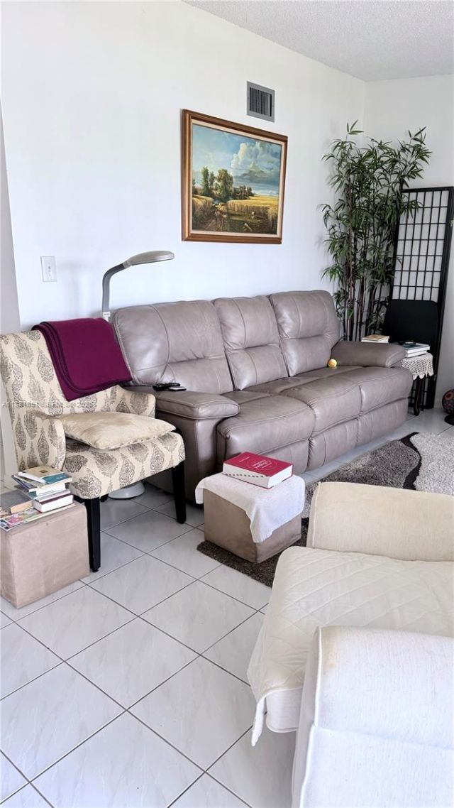 9794 N Belfort Cir, Unit 202, Tamarac, FL 33321 Photo