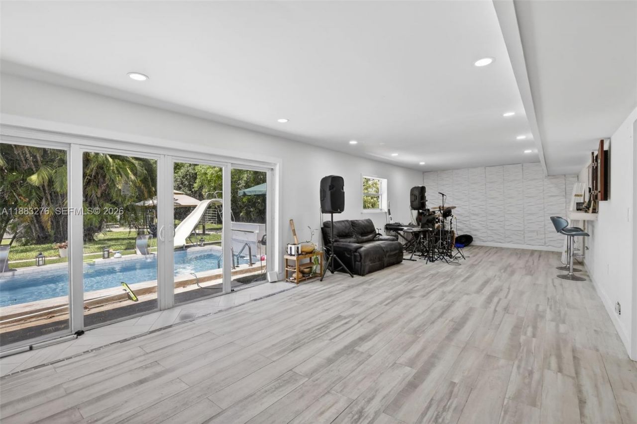 14401 SW 23rd St, Davie, FL 33325 Photo