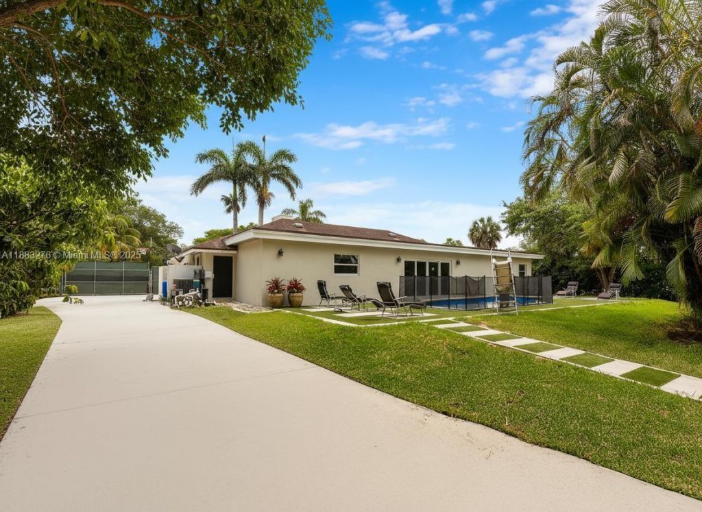 14401 SW 23rd St, Davie, FL 33325 Photo