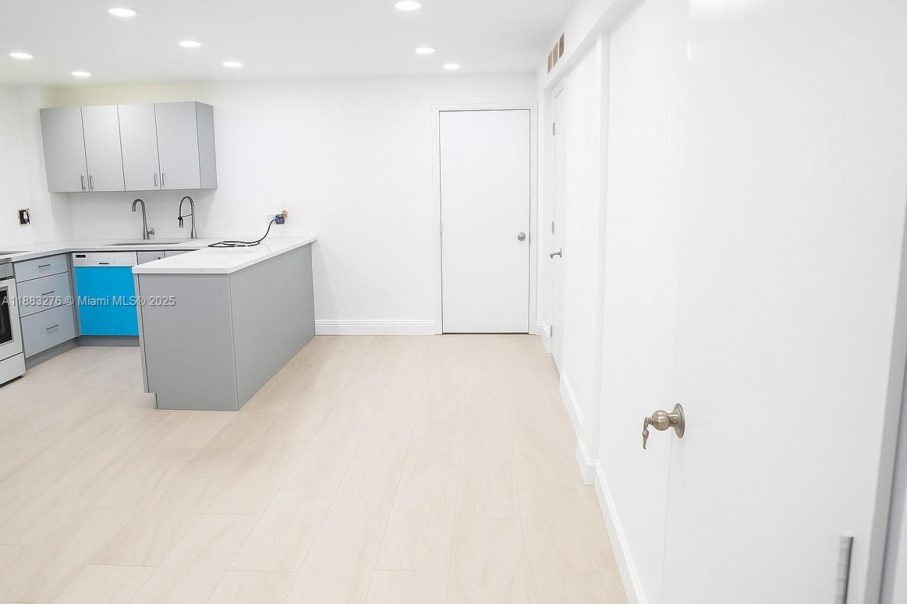 14401 SW 23rd St, Davie, FL 33325 Photo