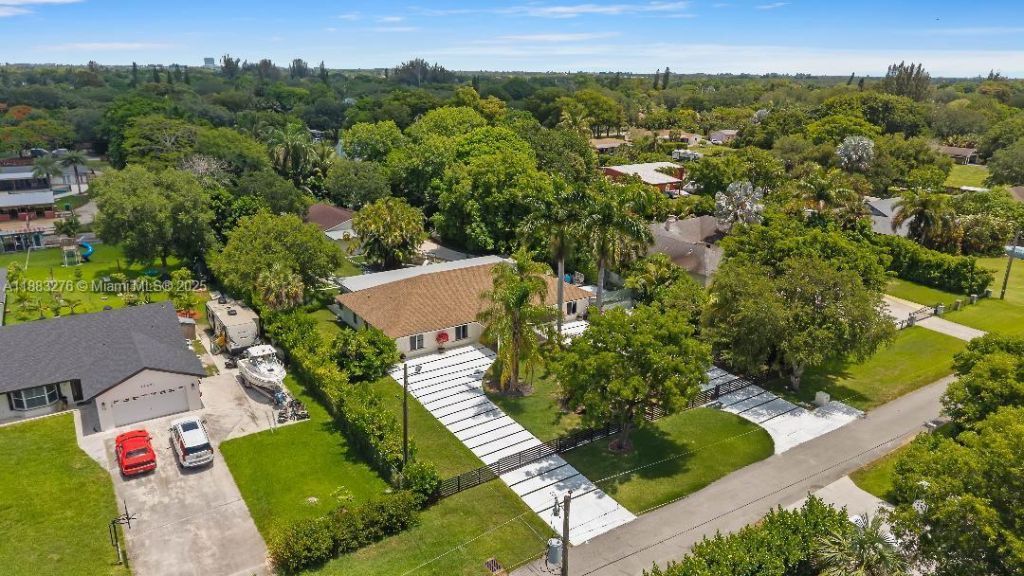 14401 SW 23rd St, Davie, FL 33325 Photo