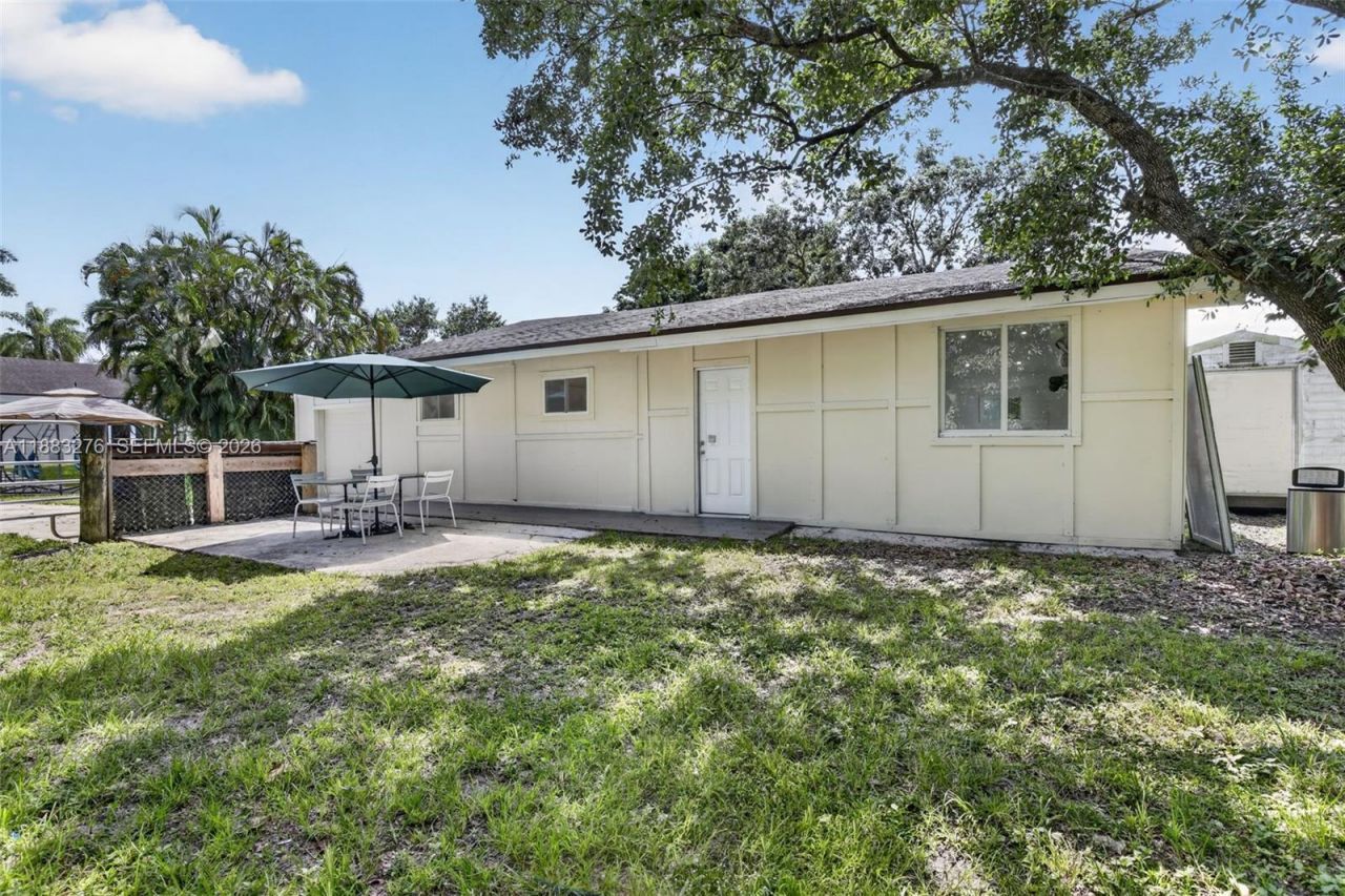 14401 SW 23rd St, Davie, FL 33325 Photo
