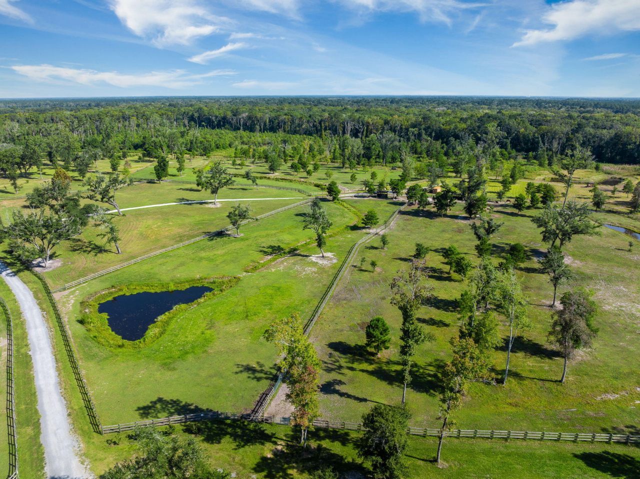 8275 Highway 165 Photo 14