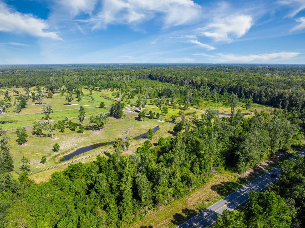 8275 Highway 165 Photo 17