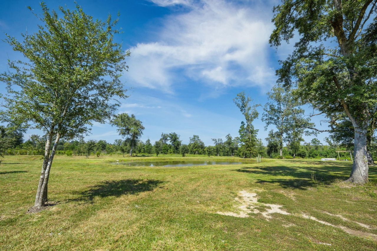 8275 Highway 165 Photo 21