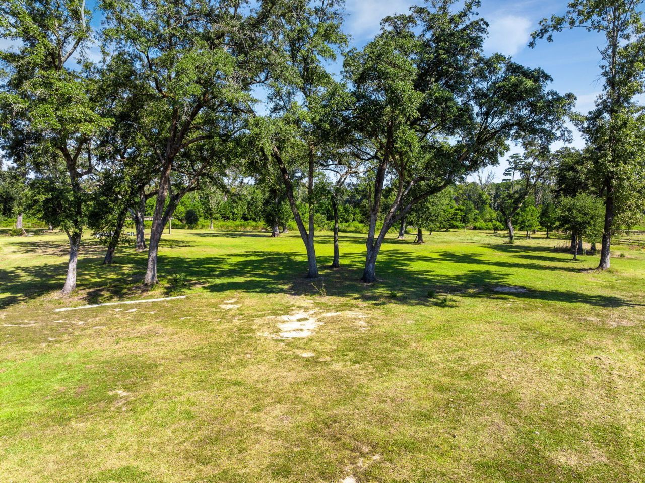 8275 Highway 165 Photo 24