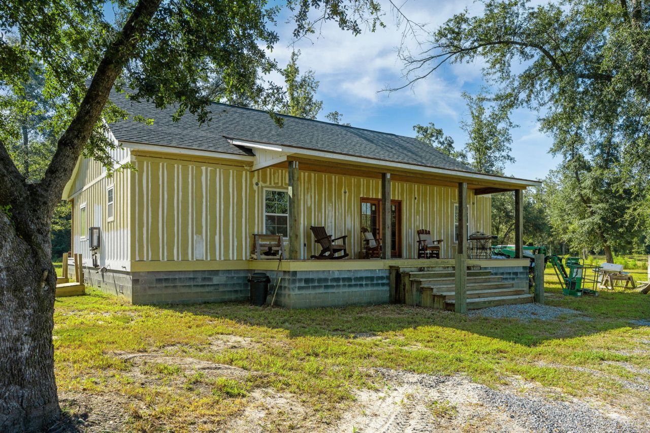 8275 Highway 165 Photo 9