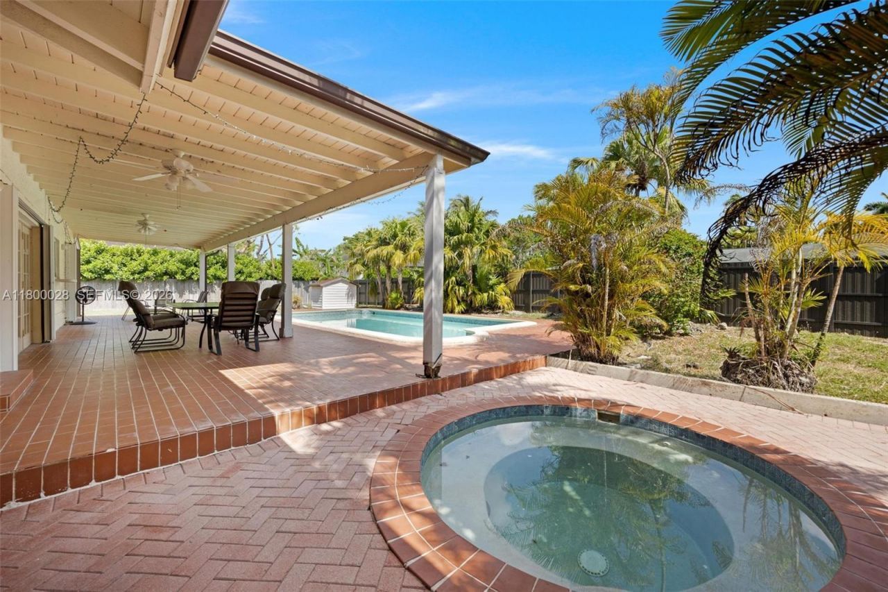 10241 SW 136th St, Miami, FL 33176 Photo