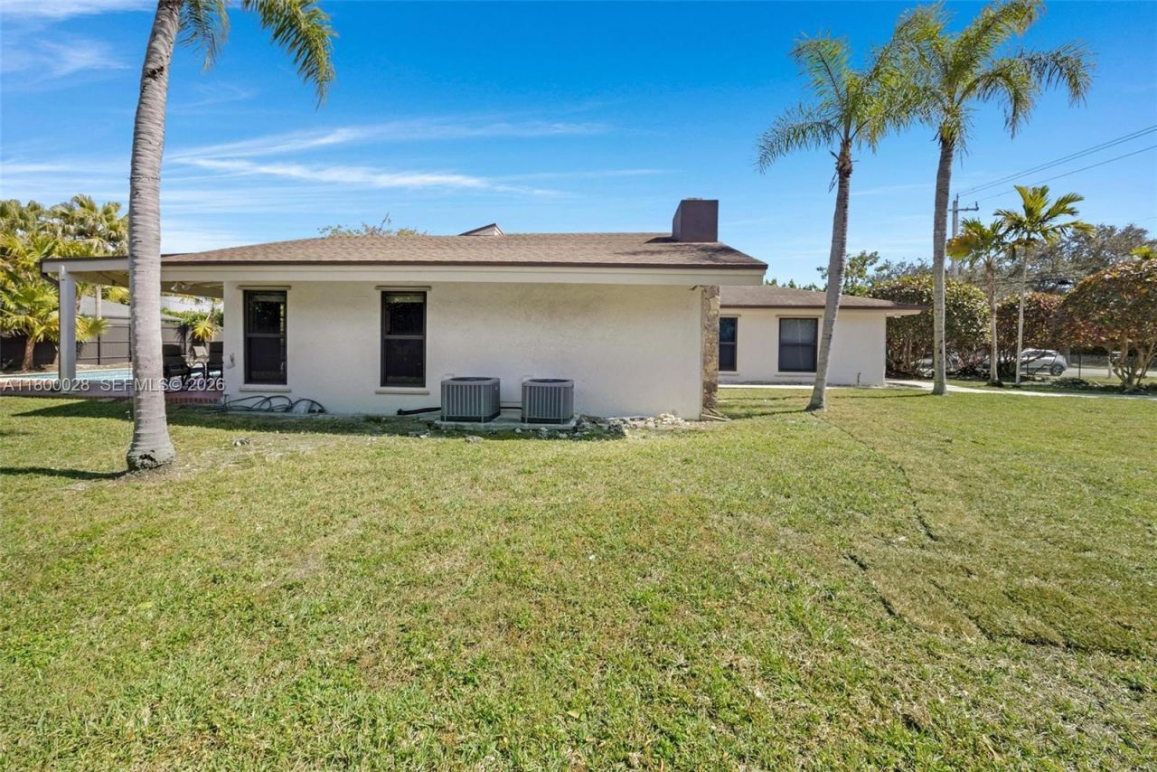 10241 SW 136th St, Miami, FL 33176 Photo