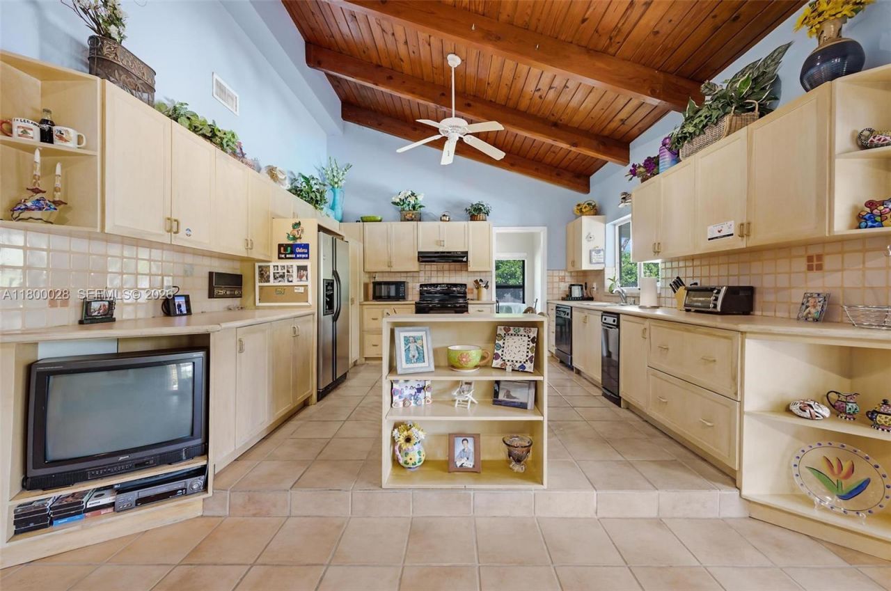 10241 SW 136th St, Miami, FL 33176 Photo