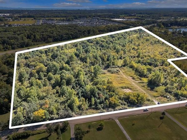 37950 27 Mile Road, Lenox Twp, MI 48048