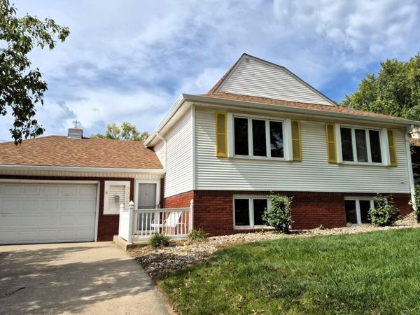 3005 NORMAN DR, Sioux City, IA 51104