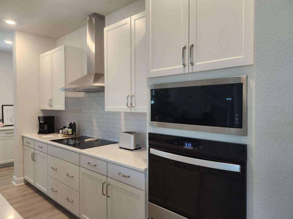 4810 Emerson Avenue S, Saint Petersburg, FL 33711 Photo