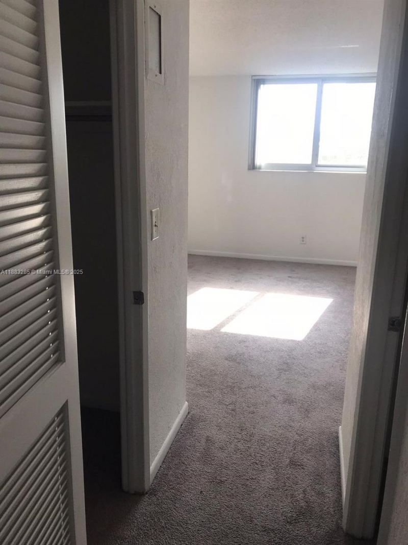 19380 Collins Ave, Unit 319, Sunny Isles Beach, FL 33160 Photo