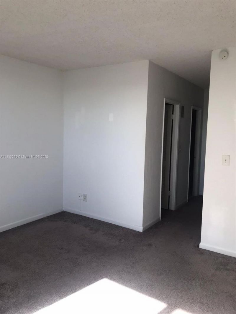19380 Collins Ave, Unit 319, Sunny Isles Beach, FL 33160 Photo