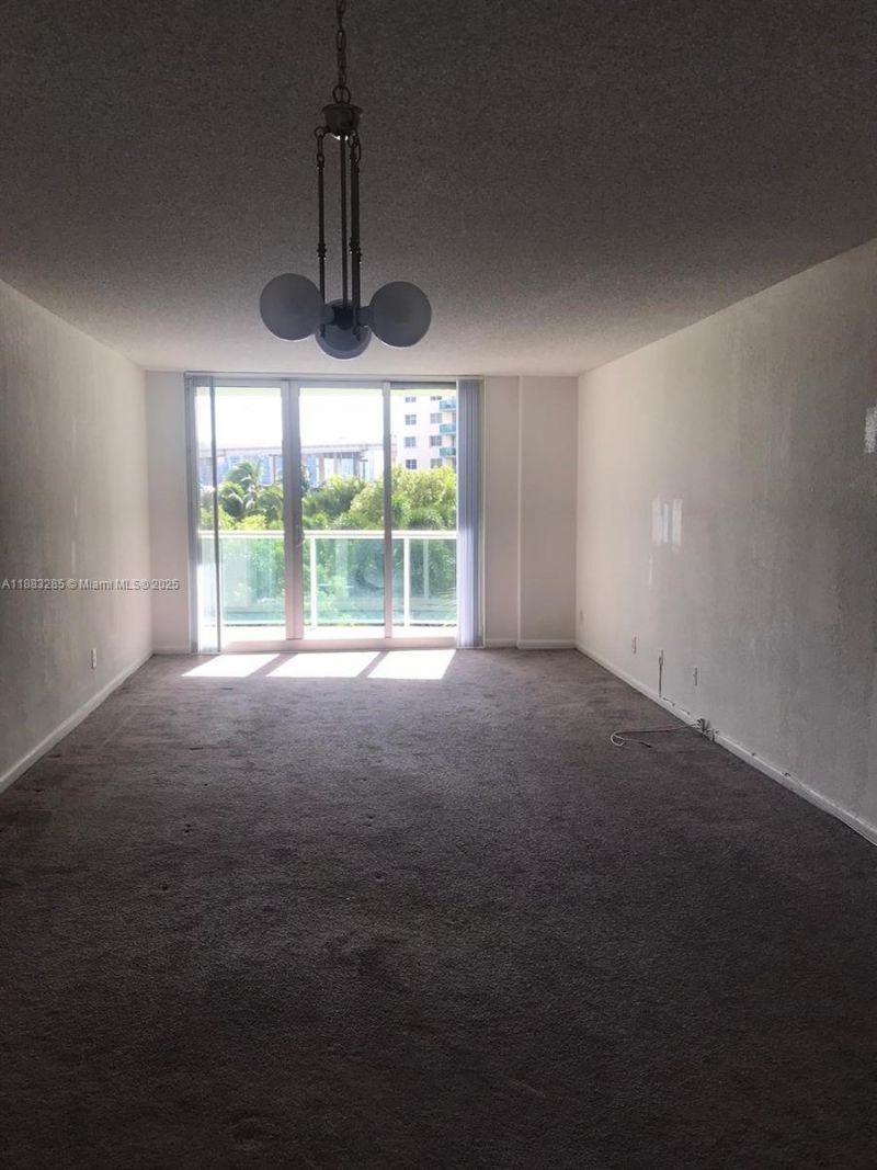 19380 Collins Ave, Unit 319, Sunny Isles Beach, FL 33160 Photo