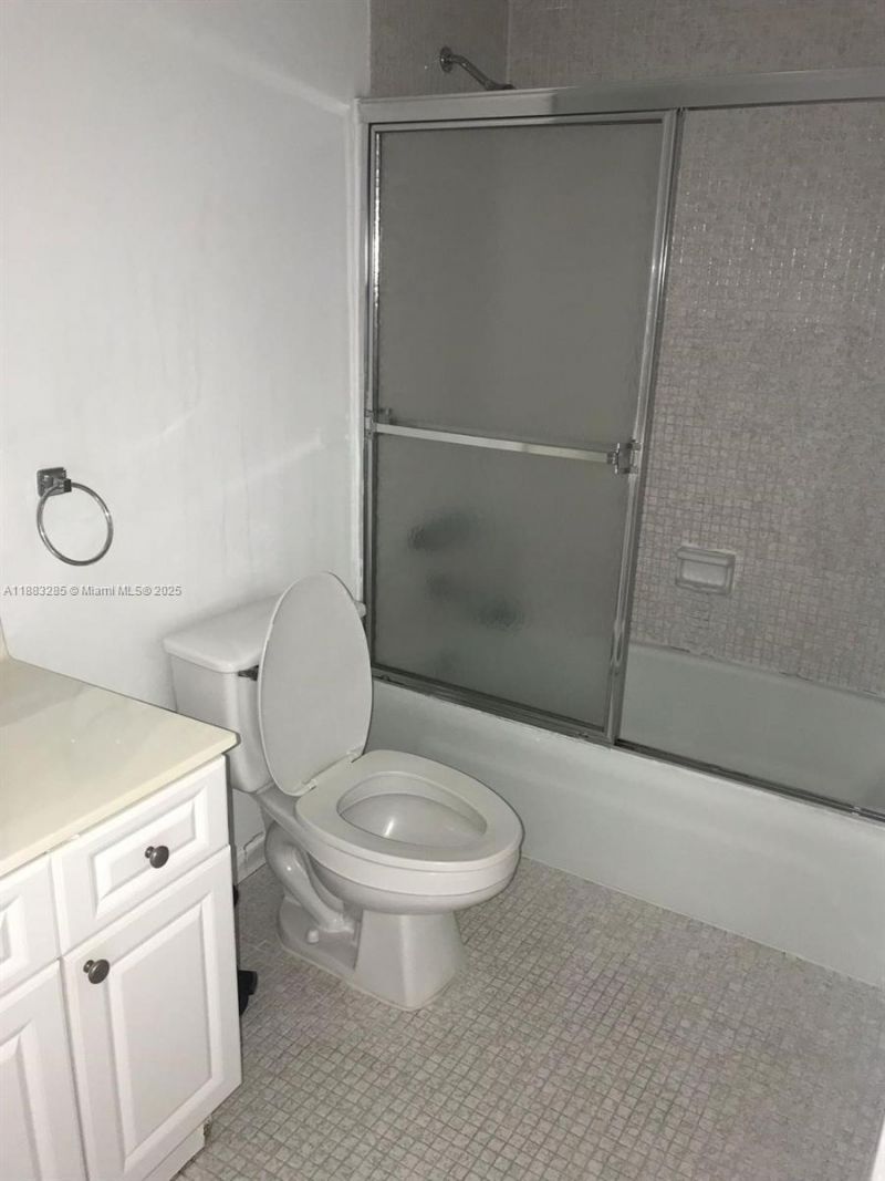 19380 Collins Ave, Unit 319, Sunny Isles Beach, FL 33160 Photo