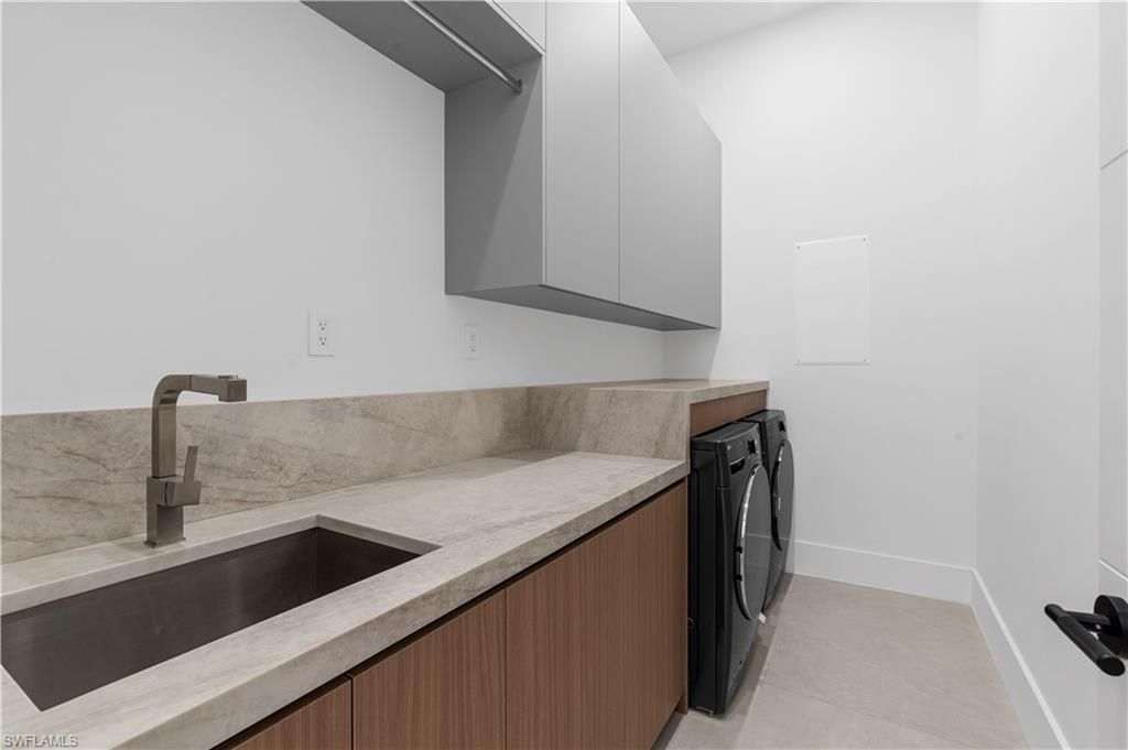 105 SW 33rd Pl, Cape Coral, FL 33991 Photo