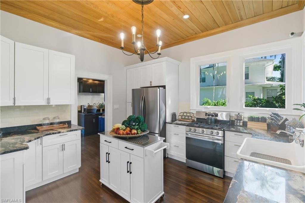 101 Fairview Ave, Fort Myers, FL 33905 Photo